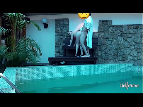 ❤️ Bosi fton shërbëtoren në pishinë, por nuk mundi t'i rezistonte një nxehtësie ❤️❌ Porno e vështirë në pornografi sq.filmepornonline.ru
